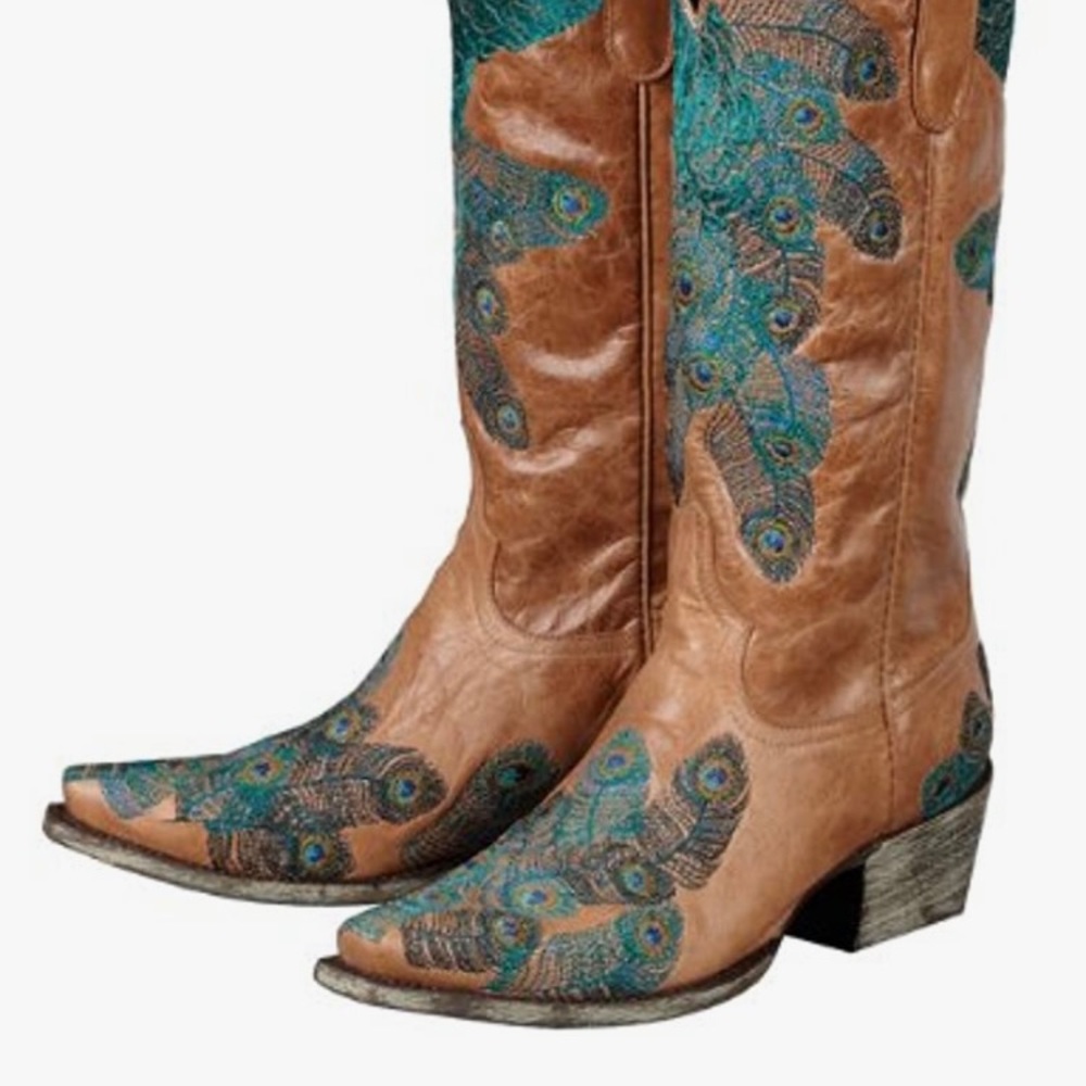 Lane Boots. Brown leather and peacock feathers